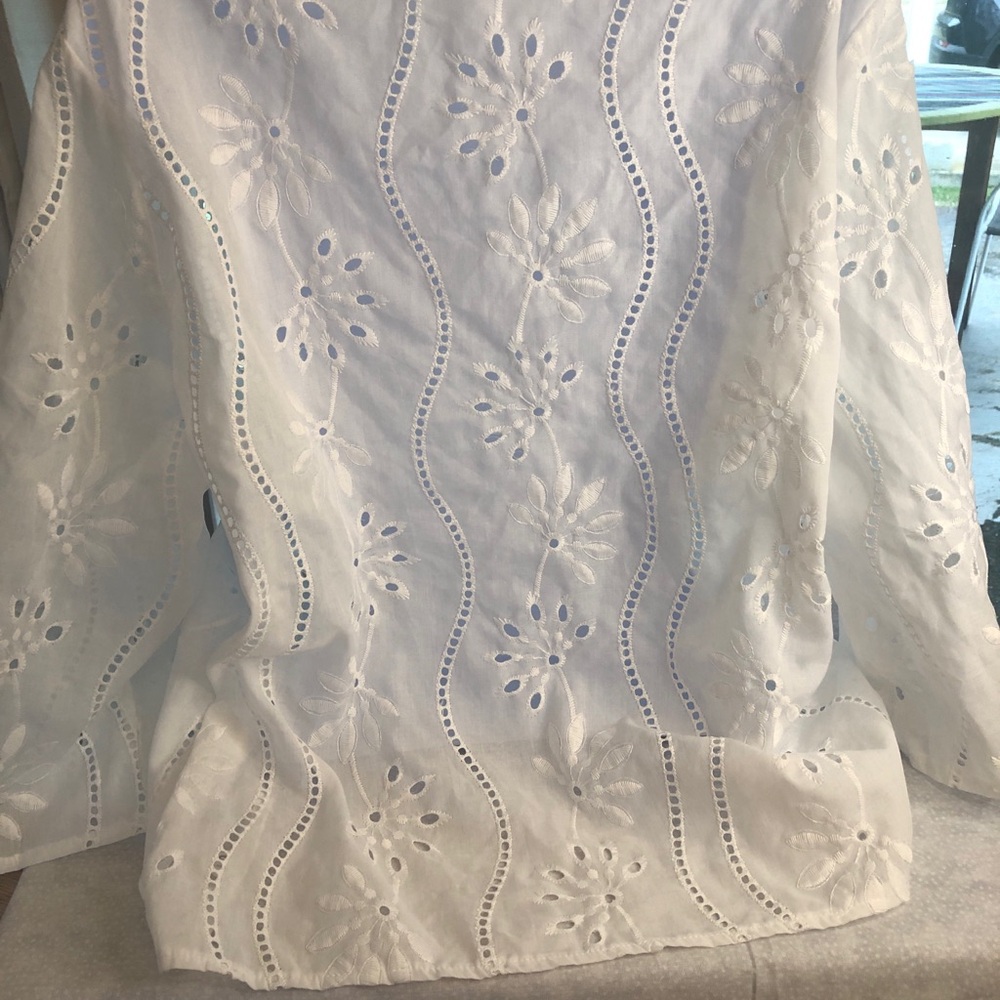 Source Unknown White Floral Eyelet Embroidered Tu… - image 6